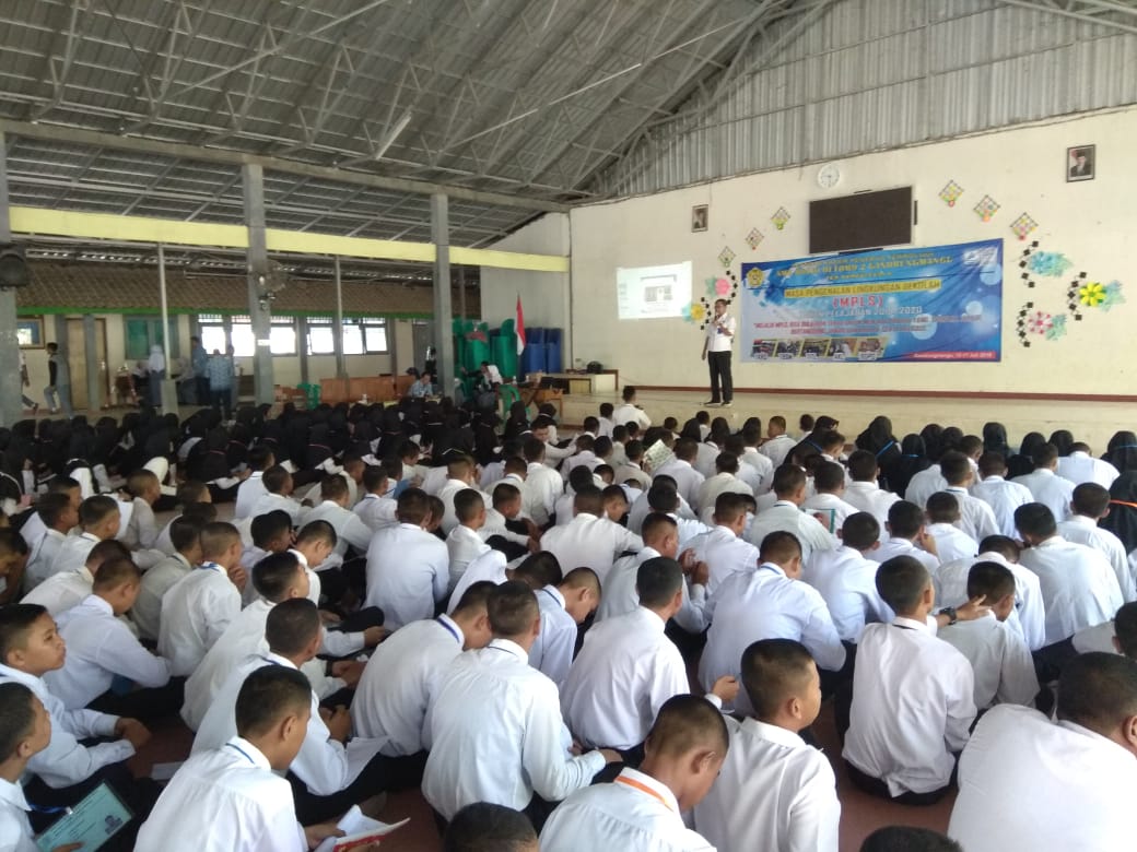 Sosialisasi Pencegahan dan Pemberantasan Penyalahgunaan dan Peredaran Gelap Narkoba di SMK BoediOetomo 2 Gandrungmangu Sosialisasi Pencegahan dan Pemberantasan Penyalahgunaan dan Peredaran Gelap Narkoba di SMK BoediOetomo 2 Gandrungmangu