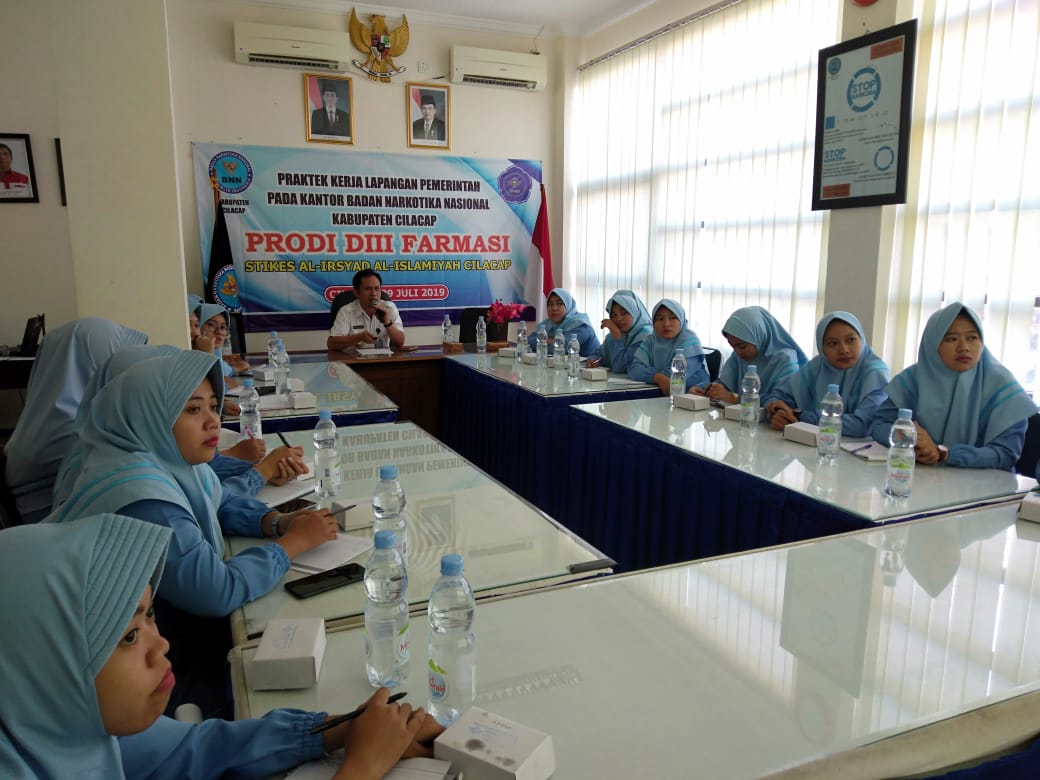 Praktek Kerja Lapangan Farmasi Pemerintahan STIKES Al Irsyad Al Islamiyyah Cilacap Praktek Kerja Lapangan Farmasi Pemerintahan STIKES Al Irsyad Al Islamiyyah Cilacap