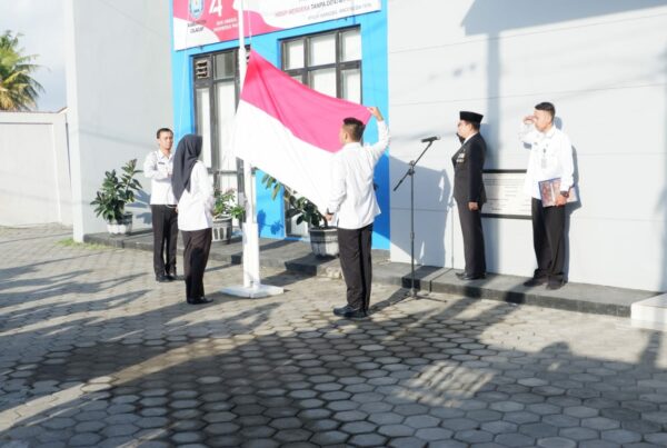 Upacara Bendera Dalam Rangka Memperingati HUT Kemerdekaan RI Ke-74 di Lingkungan BNN Kabupaten Cilacap