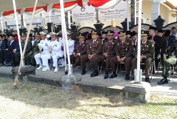 Upacara Pengibaran Bendera Kebangsaan Sang Merah Putih Dalam Rangka Peringatan HUT Kemerdekaan RI Ke-74 Tahun 2019