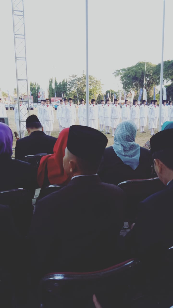 Upacara Penurunan Bendera Kebangsaan Sang Merah Putih Dalam Rangka Peringatan HUT Kemerdekaan RI Ke-74 Tahun 2019 Upacara Penurunan Bendera Kebangsaan Sang Merah Putih Dalam Rangka Peringatan HUT Kemerdekaan RI Ke-74 Tahun 2019