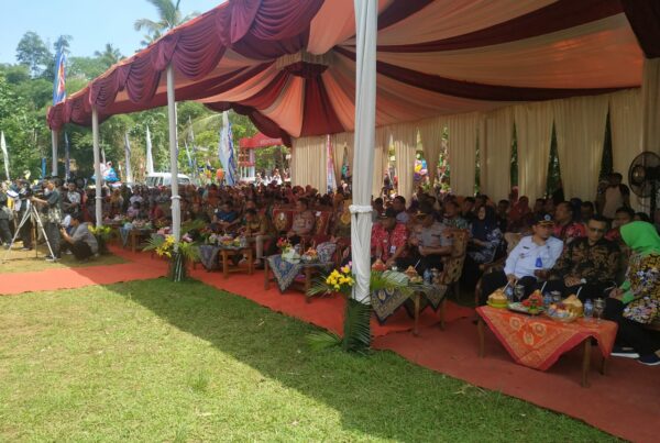 Launching Desa Bersinar Terang di Desa Karangkemiri