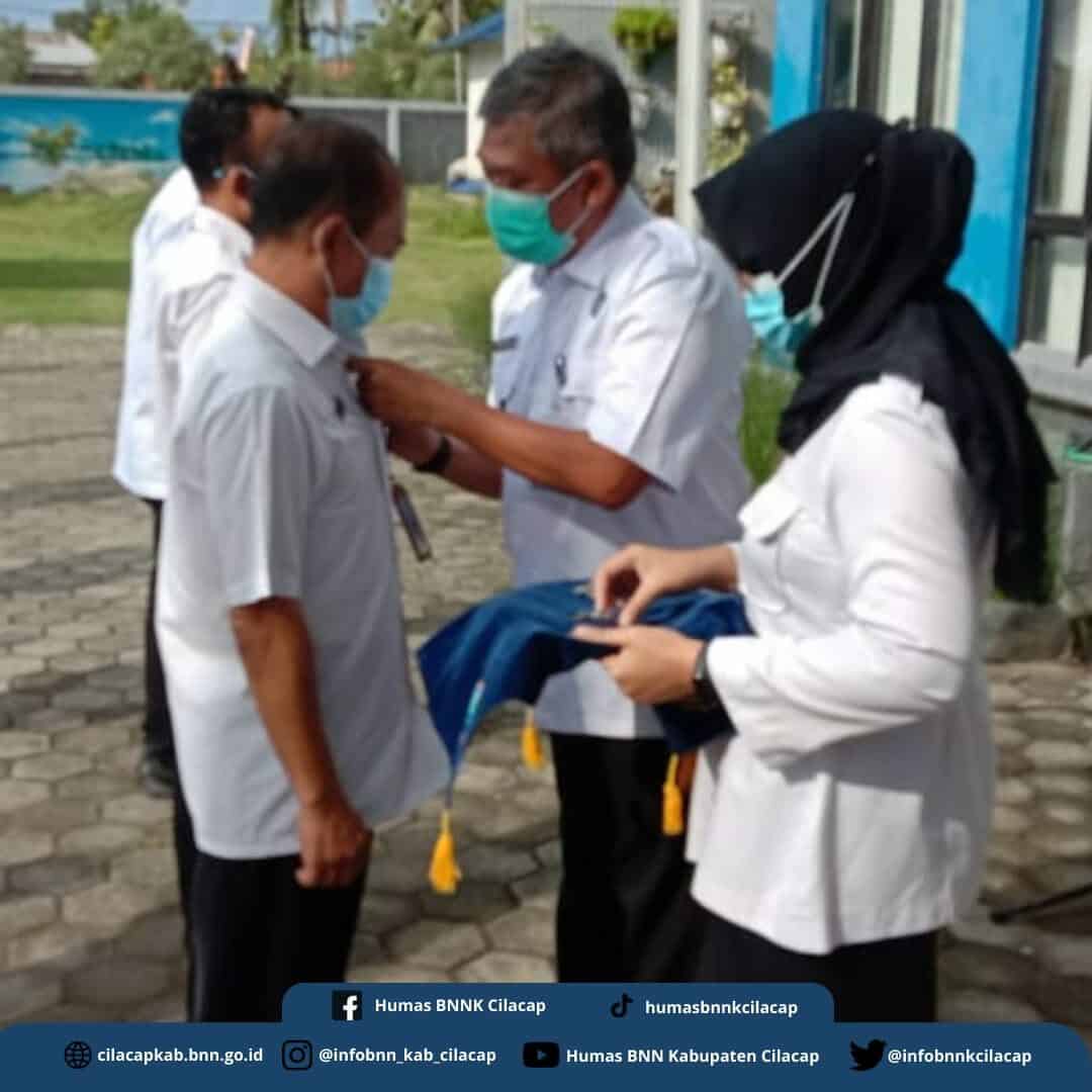 Penyematan Satyalancana Karya Satya Penyematan Satyalancana Karya Satya