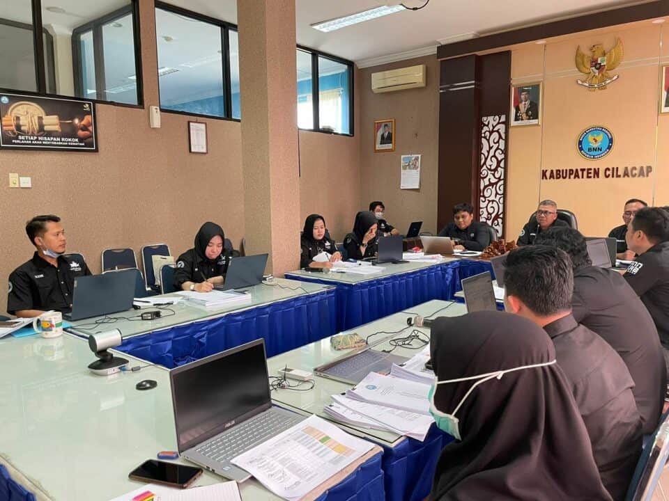 BNN Kabupaten Cilacap Mengikuti Desk Evaluation Pembangunan Zona Integritas Bersama TPN KemenpanRB