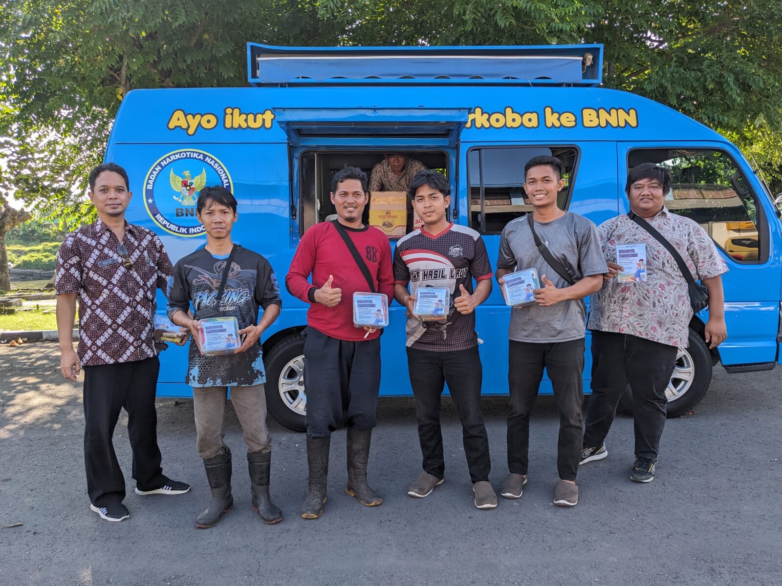 Safari Ramadhan, Edukasi P4GN dan Berbagi untuk Masyarakat Pesisir Safari Ramadhan : Edukasi P4GN dan Berbagi untuk Masyarakat Pesisir